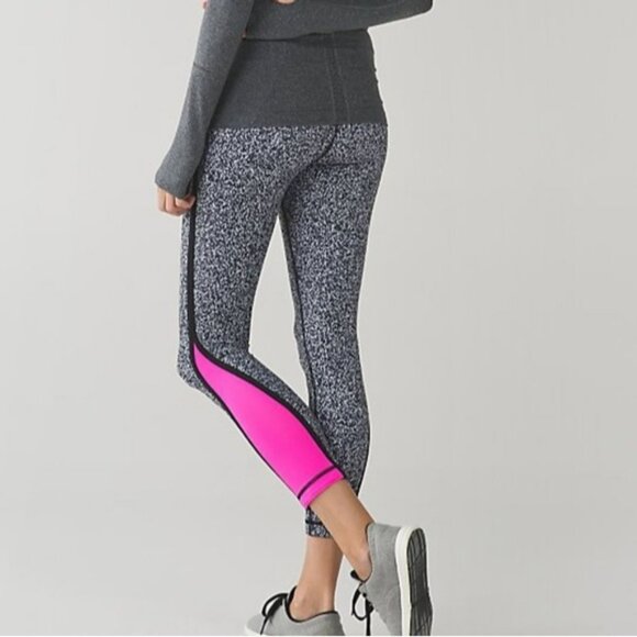 Lululemon Pace Tight Flashback Static White Black / Raspberry Glo Light - Picture 2 of 9